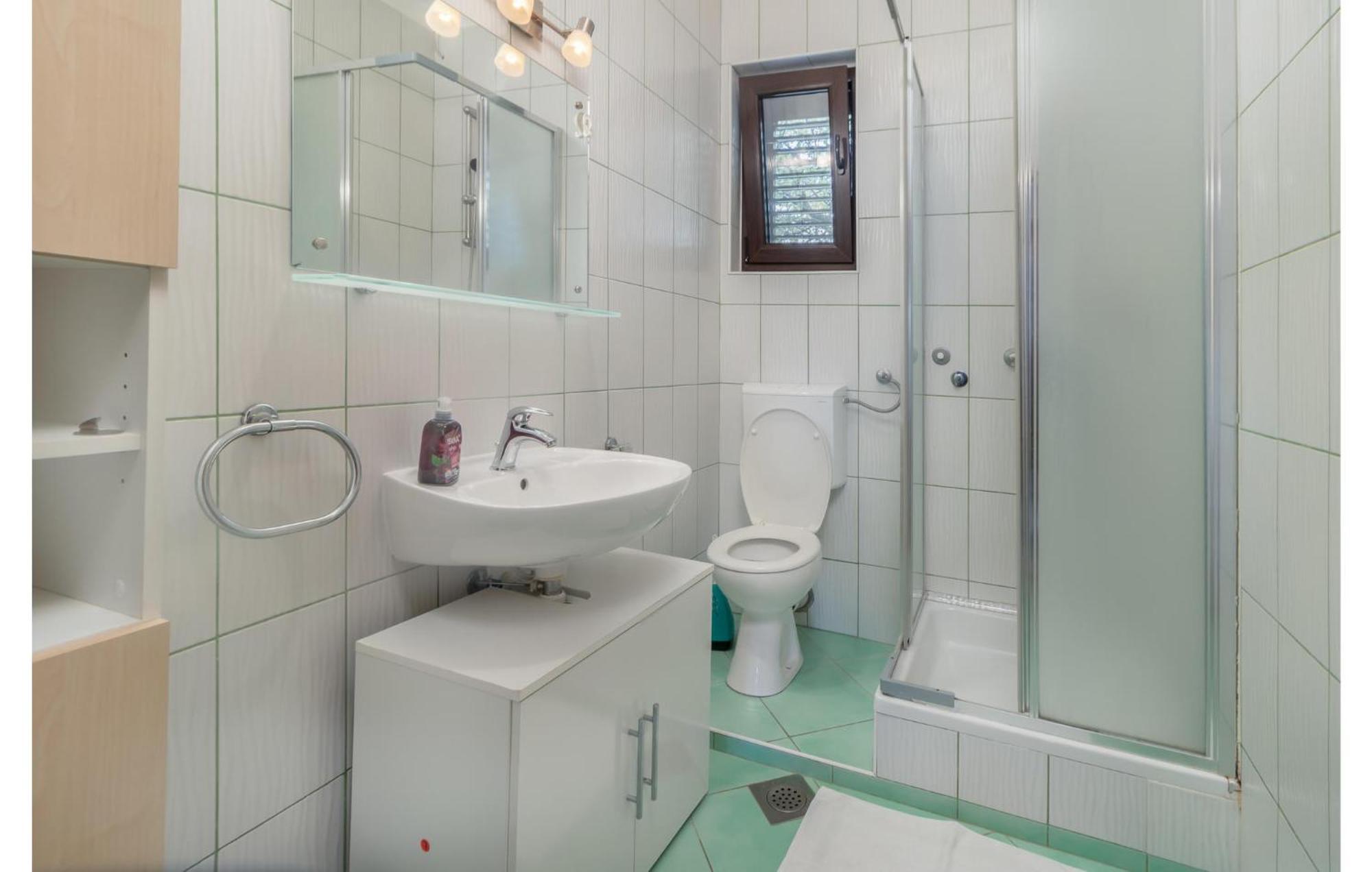 3 Bedroom Awesome Apartment In Novi Vinodolski Zewnętrze zdjęcie