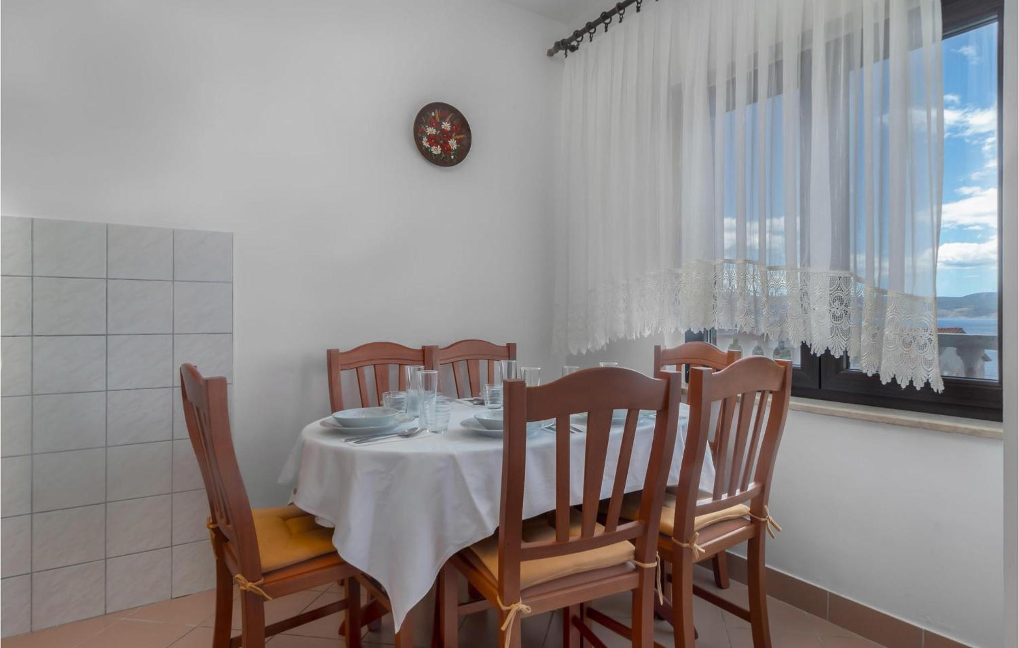 3 Bedroom Awesome Apartment In Novi Vinodolski Zewnętrze zdjęcie