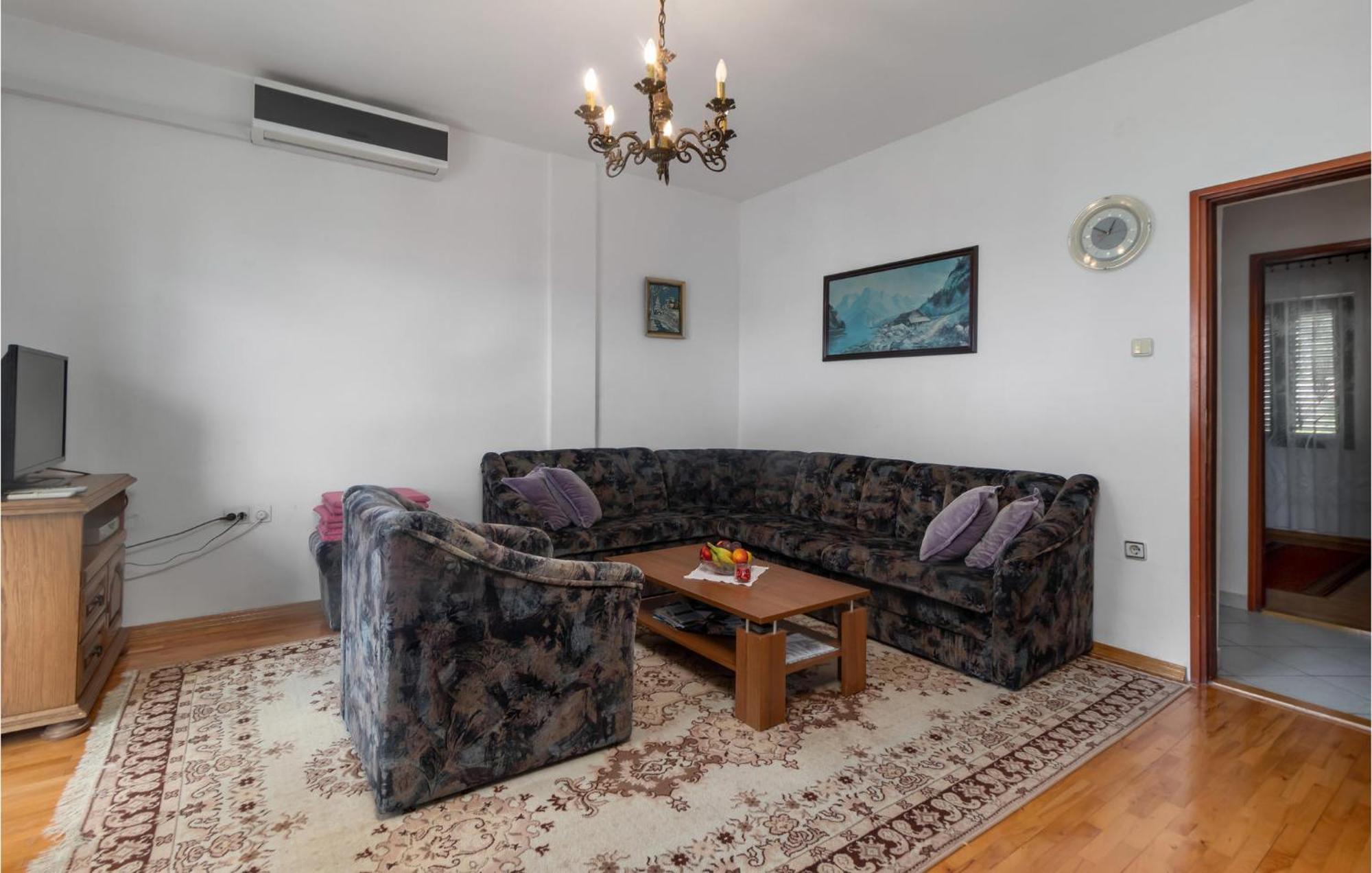 3 Bedroom Awesome Apartment In Novi Vinodolski Zewnętrze zdjęcie
