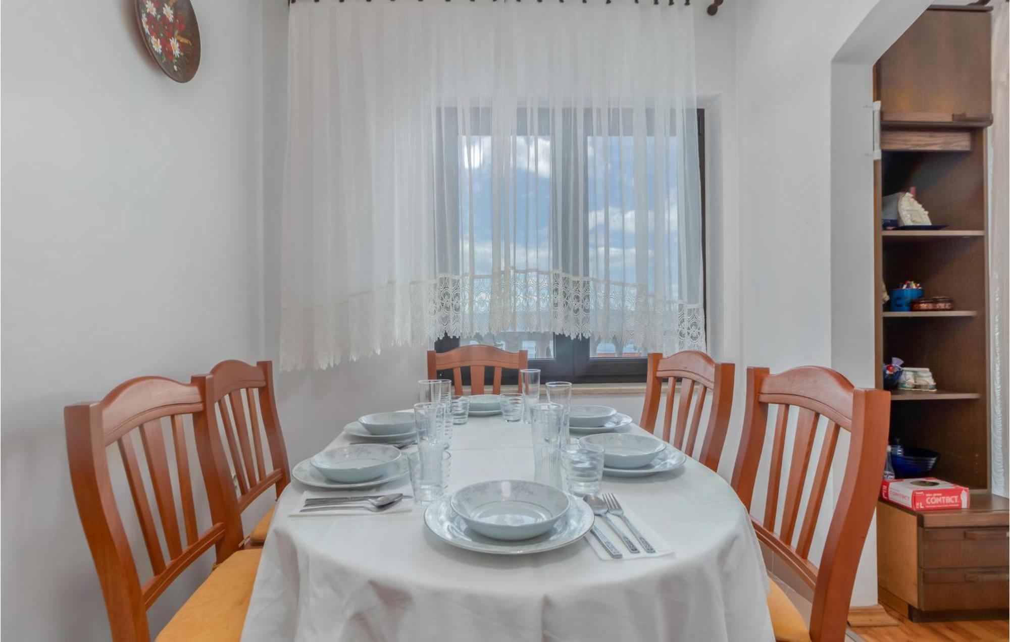 3 Bedroom Awesome Apartment In Novi Vinodolski Zewnętrze zdjęcie